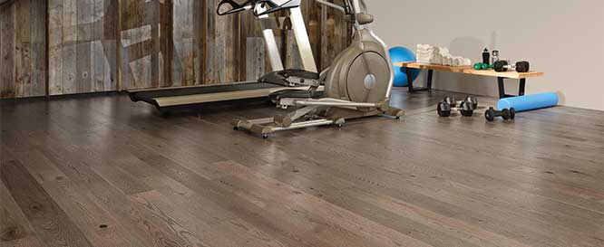 hardwood-floor-staining-gym